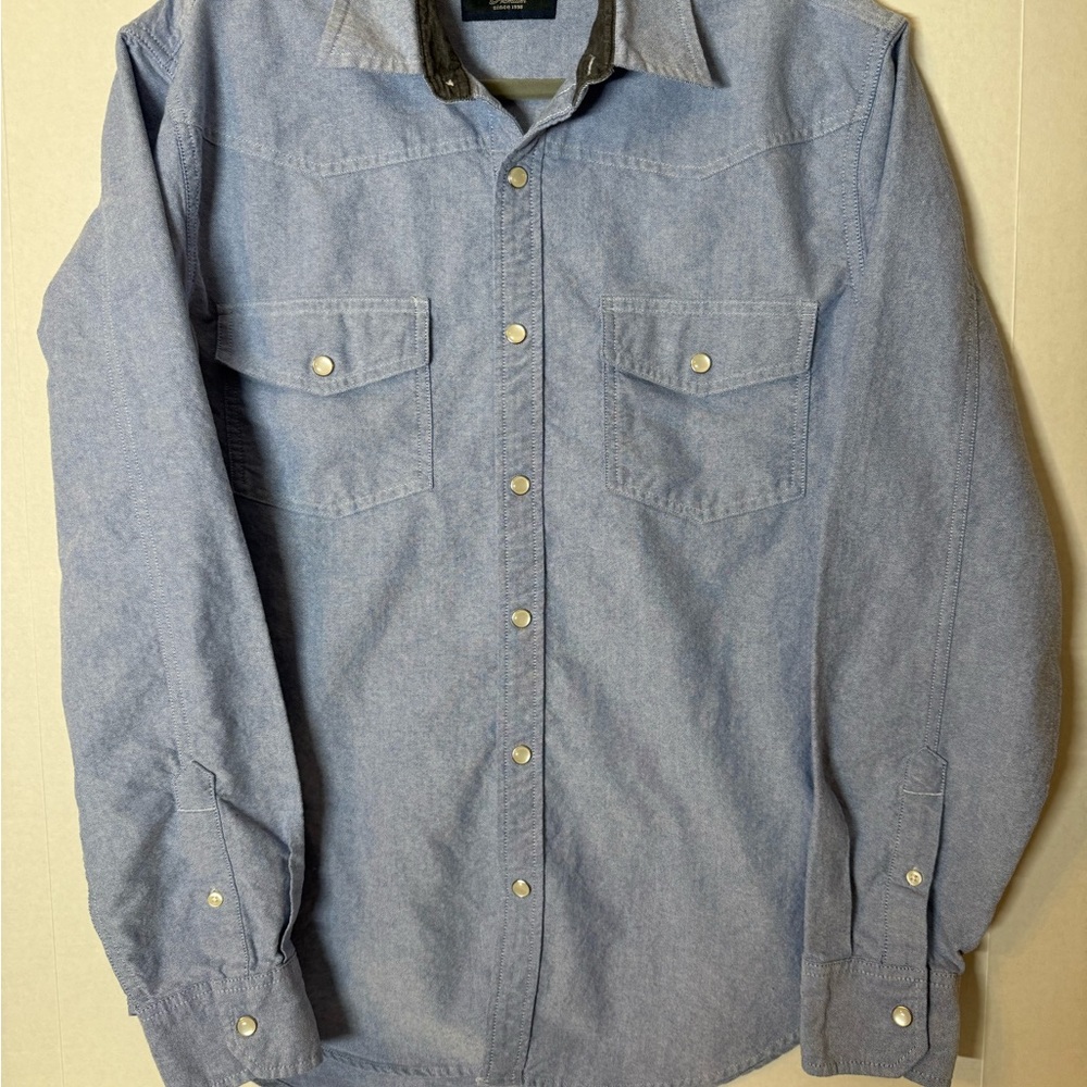 Visitor Premium Long Sleeve Button Down/Up Shirt (Medium)